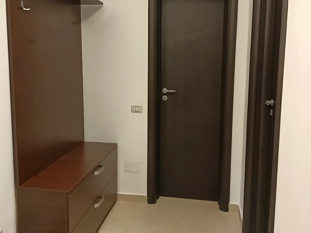 De Închiriat: Garsonieră Luminoasă în Dobroești, Ilfov - Parter cu Curte - imaginea 2