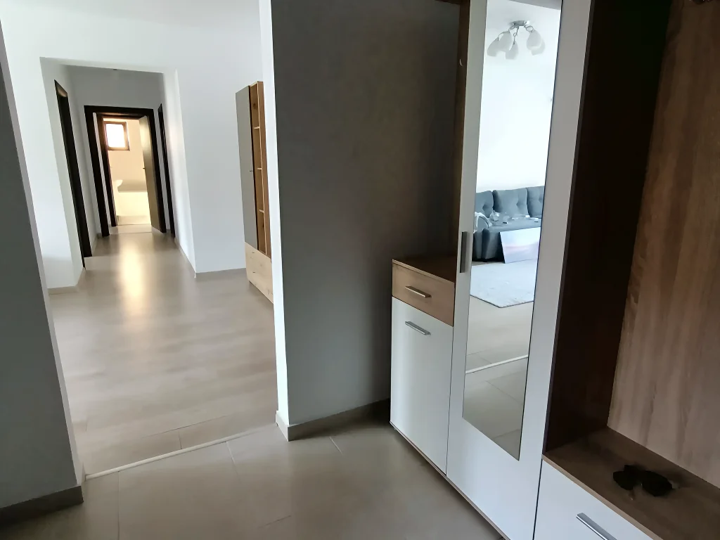 Apartament Dobroești, Ilfov - 3 Camere, Mansardă Luminoasă, Locuință Modernă - imaginea 2