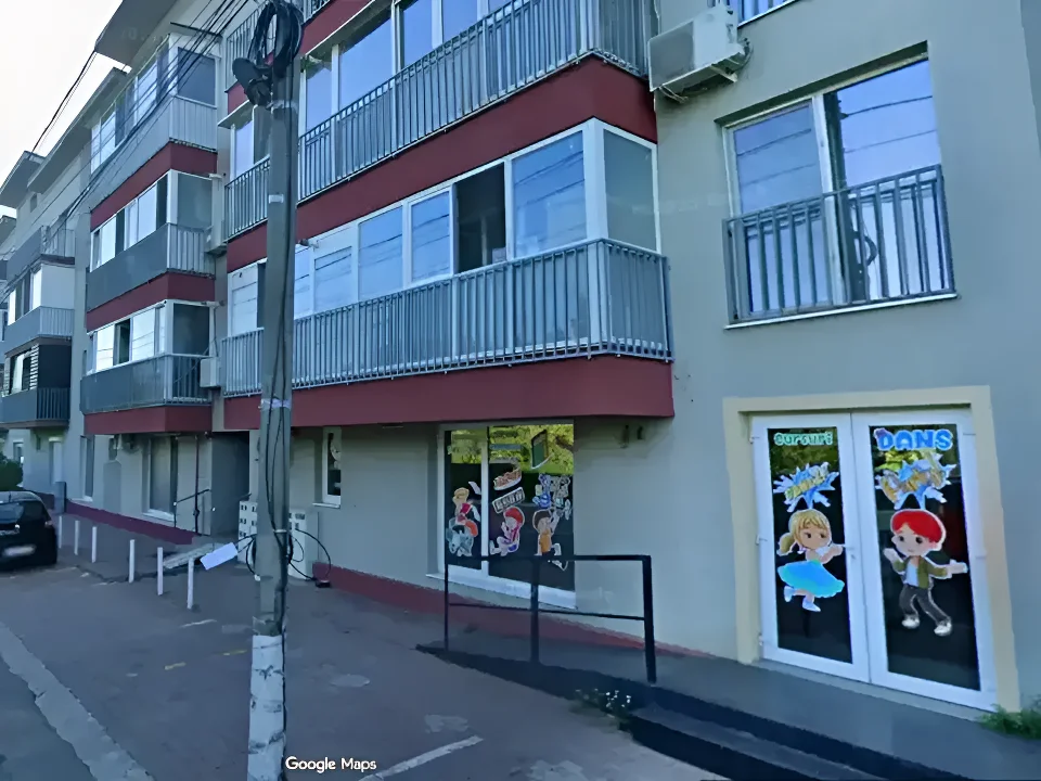 Apartament Spațiu Comercial de Închiriat - Dobroești, Ilfov - Acces Stradal & Parcări - imaginea 2