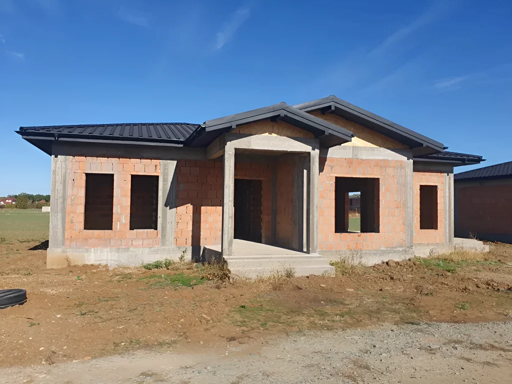 casa de vânzare în Balotești, Ilfov - Proximitate pădure, stadiu 'la rosu', teren 400 mp - imaginea 6