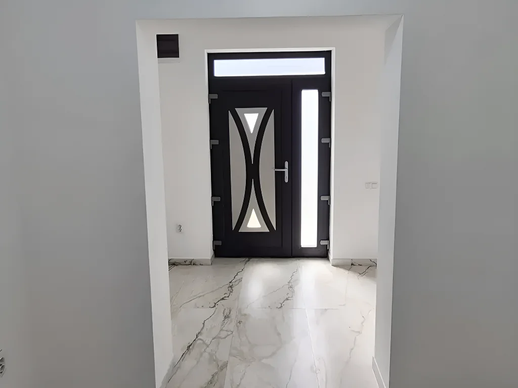 Casa de închiriat Balotești, Ilfov - spațioasă, modernă, ideală pentru afaceri sau locuit - imaginea 3