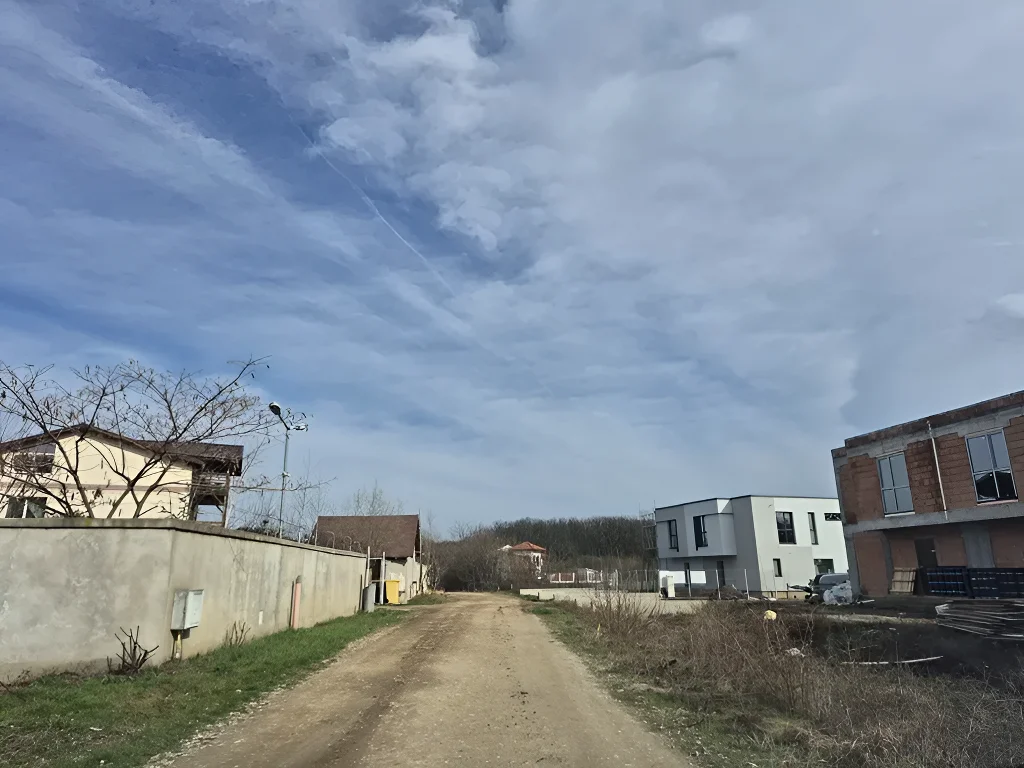 Teren de Construcție Balotești, Ilfov - Suprafață Generoasă, Utilități La Hotar, Lângă Pădure - imaginea 3