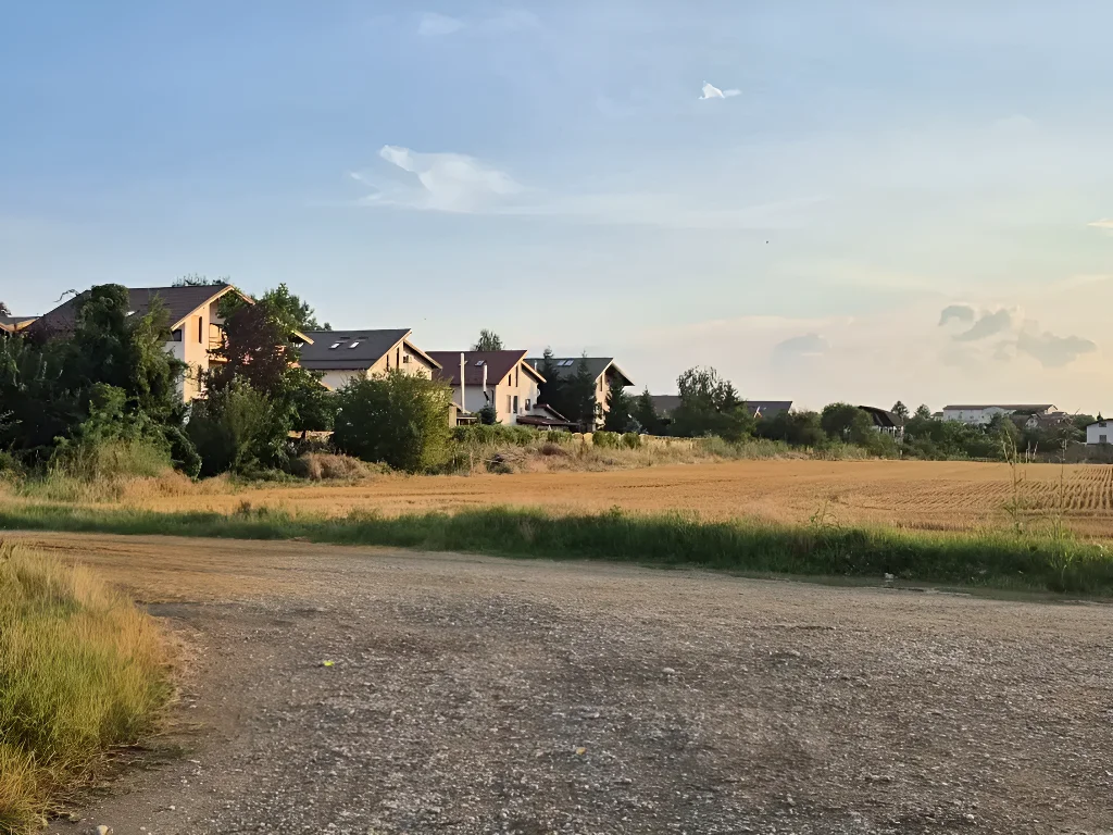 Teren 600 mp de vânzare în Balotești, Ilfov - Acces drum asfaltat, aproape de lac și utilități - imaginea 7