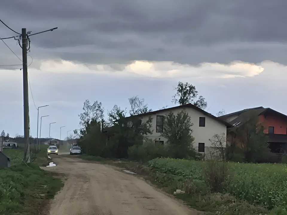 Teren de vânzare în Balotești, Ilfov - Zonă liniștită, 550 mp, utilități la 70m - imaginea 4