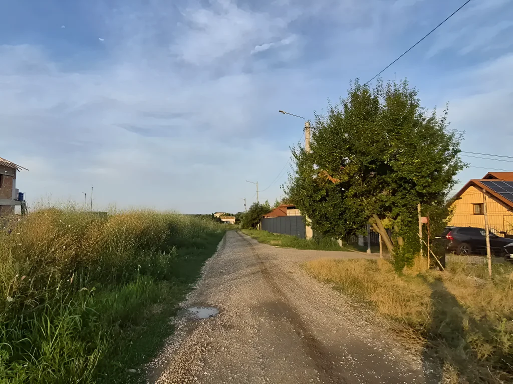 Teren 600 mp de vânzare în Balotești, Ilfov - Acces drum asfaltat, aproape de lac și utilități - imaginea 9