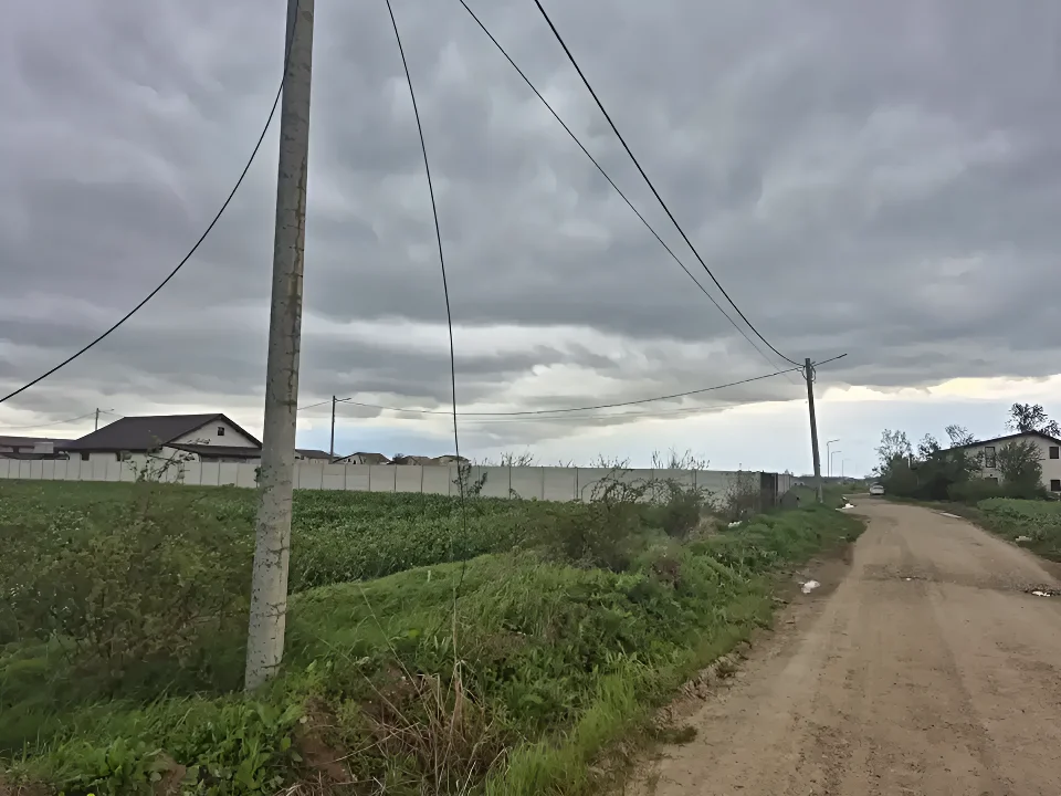 Teren de vânzare în Balotești, Ilfov - Zonă liniștită, 550 mp, utilități la 70m - imaginea 2