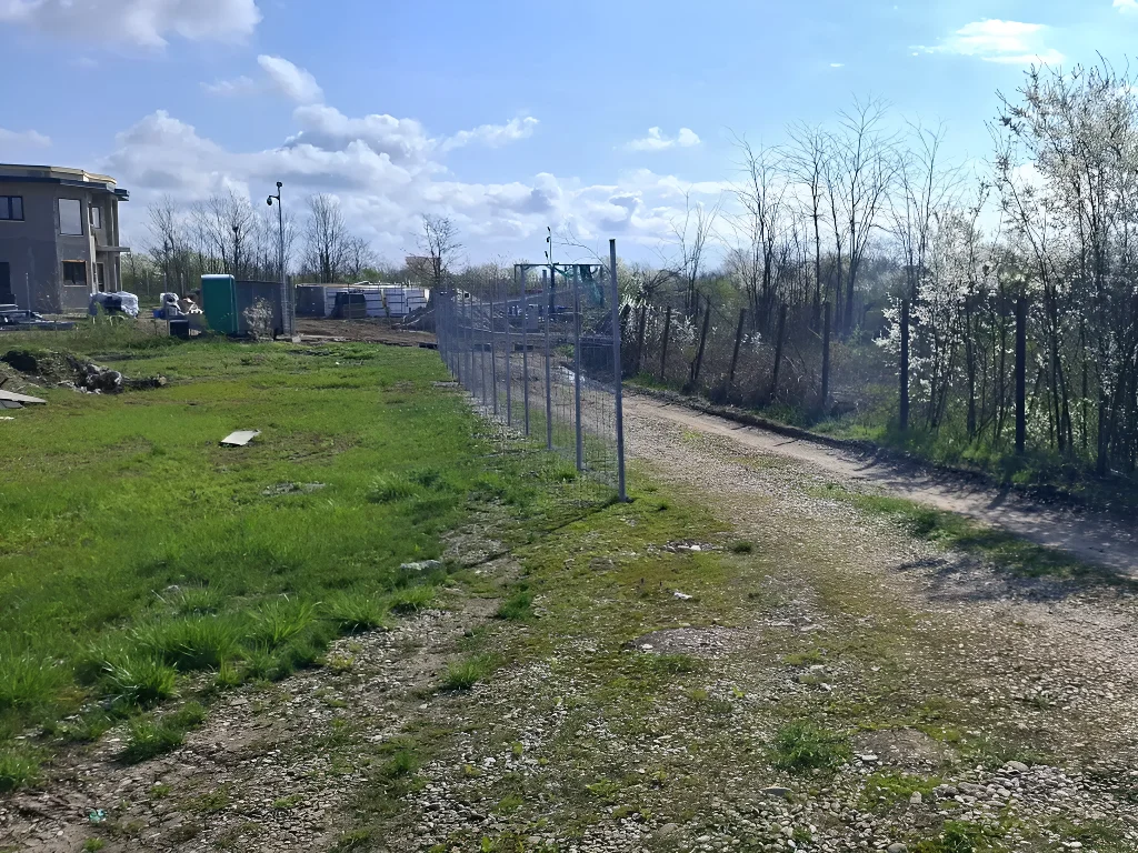 Teren de vânzare în Balotești, Ilfov - 1246 mp cu acces la 2 drumuri și utilități - imaginea 3