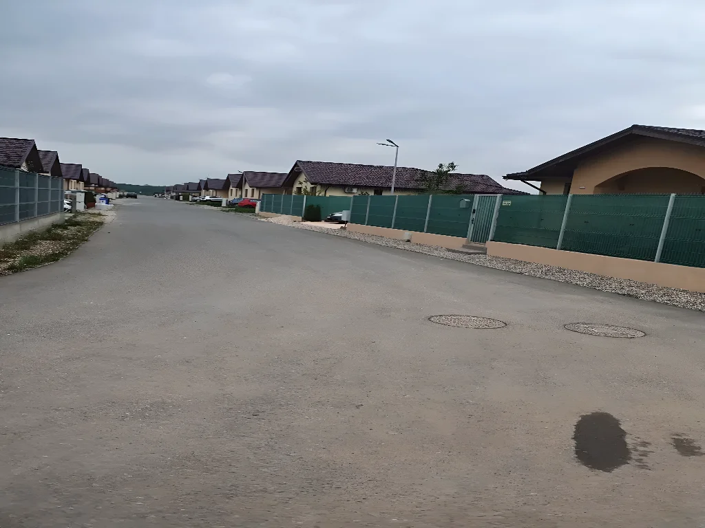 De Vânzare: Teren 600mp Balotești, Ilfov - Aproape de Asfalt și Facilități Moderne - imaginea 4
